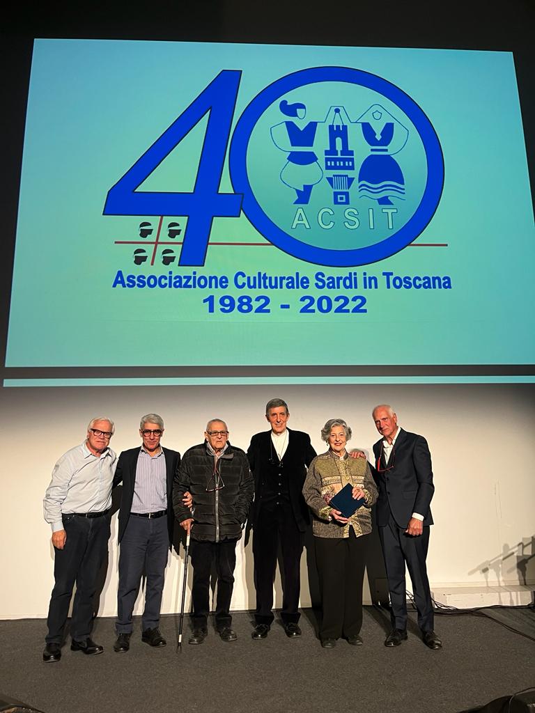 La grande festa per i 40 anni del circolo dei sardi di Firenze. Sinergia con il comune per intitolare presto una strada a Grazia Deledda